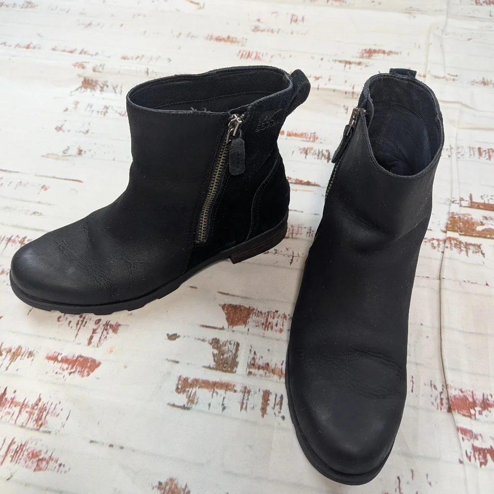 Sorel Leather And Suade Ankle Booties - Picture 6 of 6